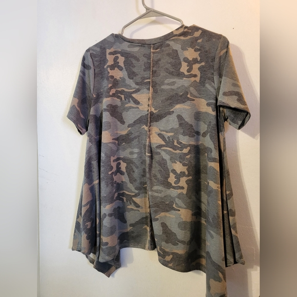 HAPTICS handkerchief camo tee - Picture 2 of 2